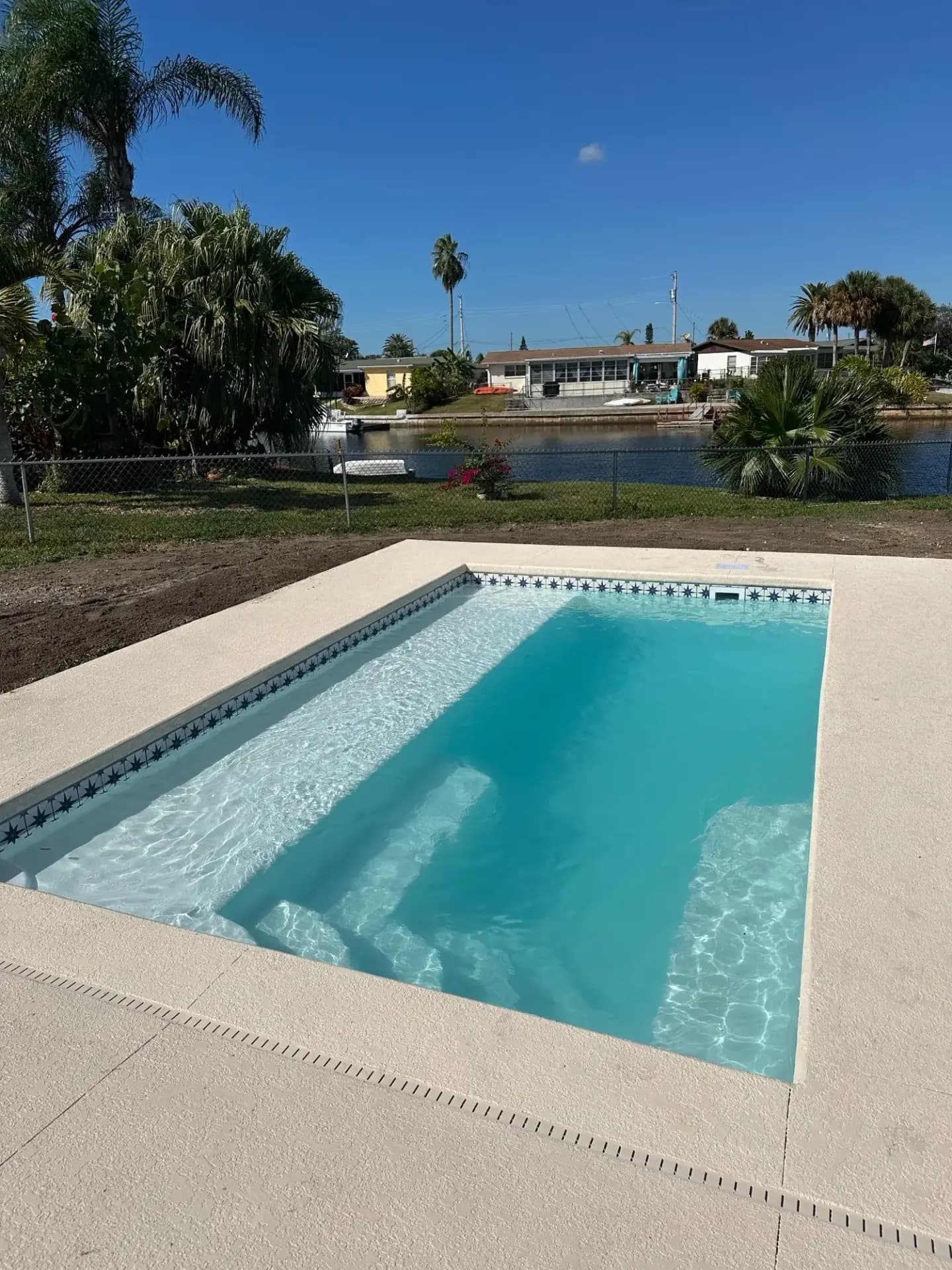 Neblina Beach fiberglass pool