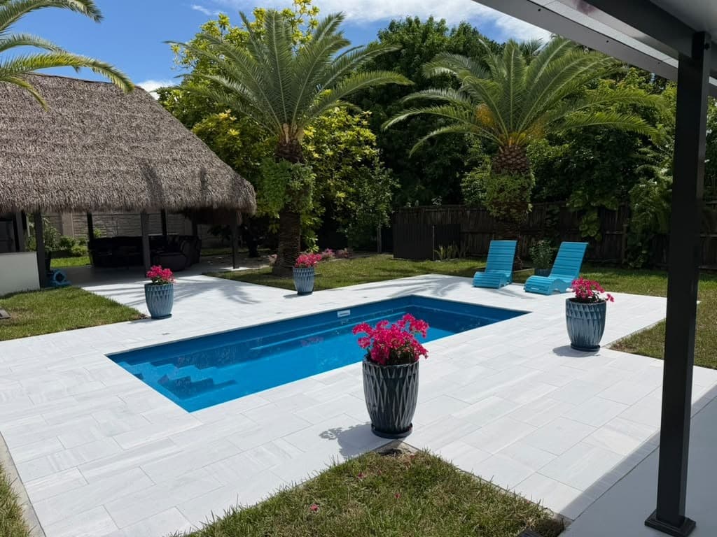 Solaris fiberglass pool