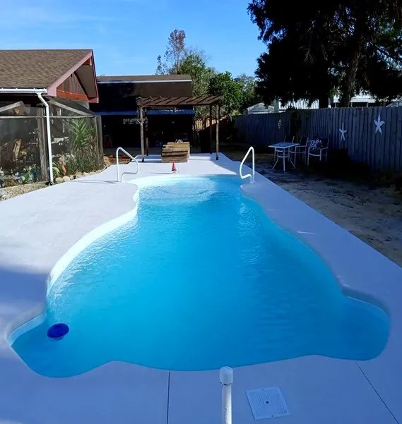 Roatan Beach fiberglass pool